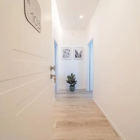 White Ottaviano 招待所