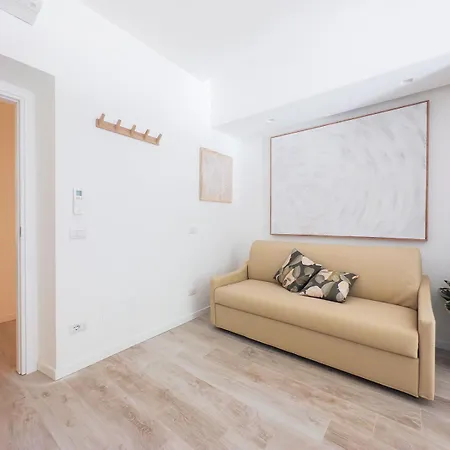 White Ottaviano Apartament *