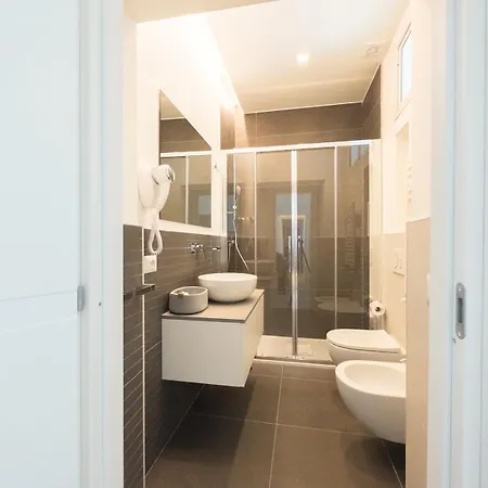 White Ottaviano Рим